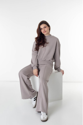 Костюм жіночий